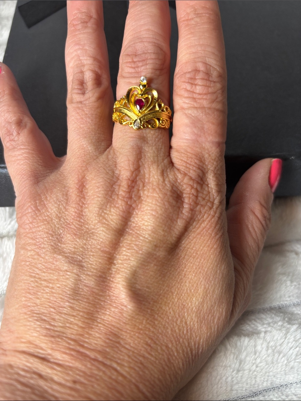 La Blancus Gold Plated Size 7 + Crown Ring with Purple Heart Stone NWT